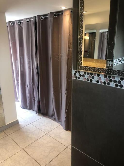 Villa Climatise Avec Piscine Et Jacuzzi Carpentras Ngoại thất bức ảnh